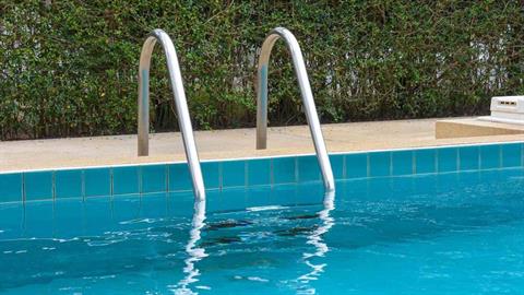 Ρόδος: 3χρονη πνίγηκε σε πισίνα μαγαζιού – ήταν σε παιδικό πάρτι με τη γιαγιά της